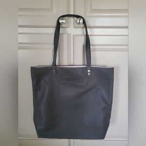 Around Town Tote by Thirty One
